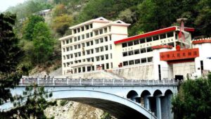 चीनतर्फ फसेका ११४ नेपाली तातोपानी नाका हुँदै नेपाल आइपुगे