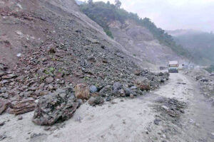 नारायणगढ-मुग्लिन सडक खण्डमा रात्रिकालीन सवारी आवागमन पूर्ण रूपमा बन्द
