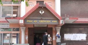 चोलेन्द्र पक्राउ प्रति बारको आपत्ति- न्यायालयलाई दबाबमा पार्ने कार्यको डटेर सामना गर्छौ 