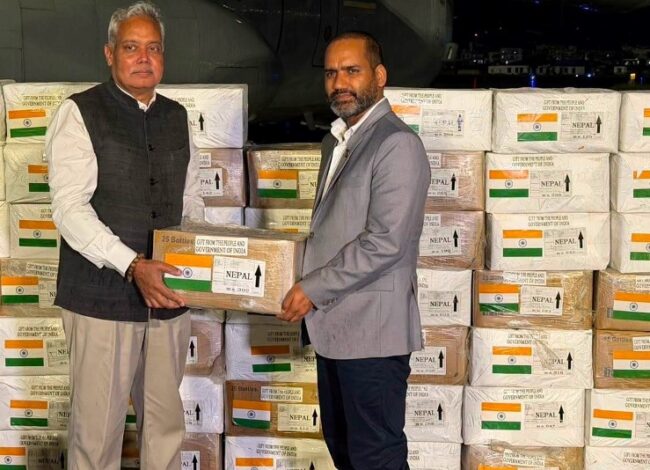 भारतले दोस्रो उडानमार्फत पठायो साढे ३७ टन राहत सामग्री 