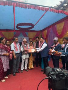 नापजाँच सकिएको चार वर्षपछि भक्तपुरका ४२१ परिवारले पाए लालपुर्जा