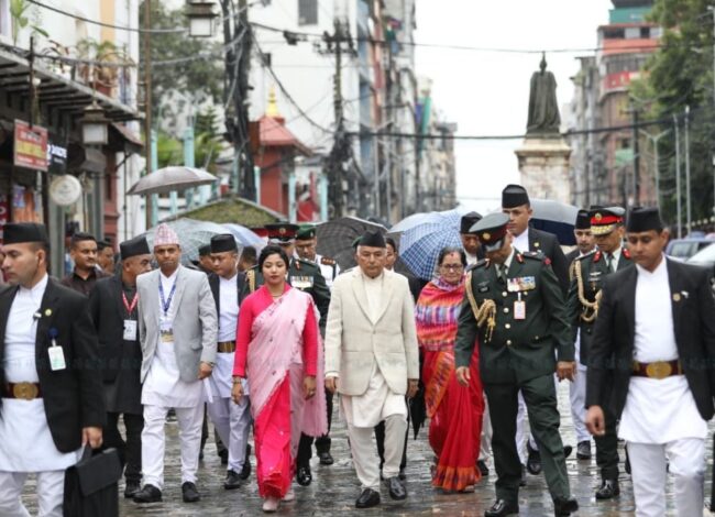 राष्ट्रपति पौडेललगायत विशिष्ट अतिथि तथा विदेशी पाहुनाद्वारा इन्द्रजात्रा अवलोकन