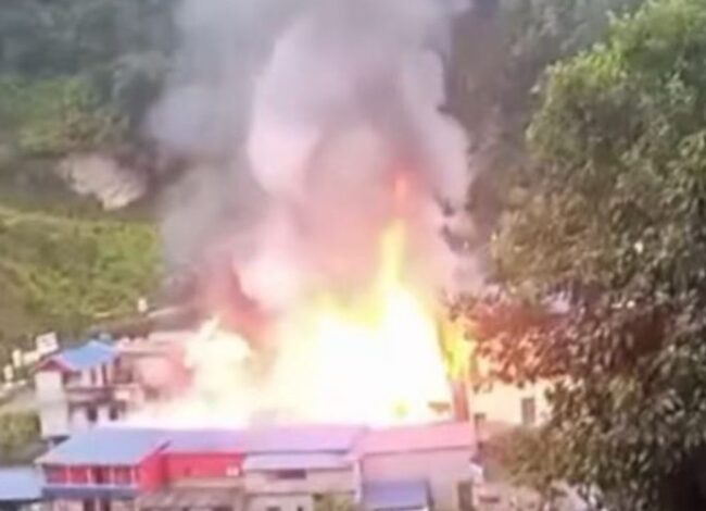 ताप्लेजुङको दोभान बजारमा आगलागी, १० घर जलेर नष्ट