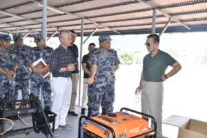 सशस्त्र प्रहरी प्रधान कार्यालयमा गृहमन्त्री सुधन गुरुङद्वारा विपद् व्यवस्थापन सामग्रीको निरीक्षण