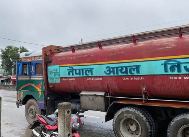 भैरहवामा तेल चोरी गर्दैगर्दा दुई ट्याङ्कर नियन्त्रणमा