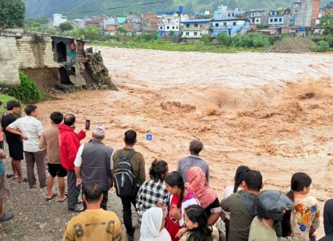 तिनाउको बाढीले बुटवलमा पाँच घर बगायो