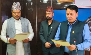 एमाले हराउन लागेका रोका बागमती प्रदेश योजना आयोगको उपाध्यक्ष नियुक्त, पार्टीभित्र चर्को बिरोध