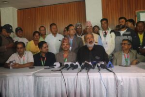 सभापतिमा गगन थापालाई सहयोग गर्ने भन्दै किशोरसिंह राठौरले फिर्ता लिए उम्मेदवारी