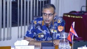 एक हप्तामै अवकाशमा जान लागेका एआईजी बंशी दाहाल निलम्बित,  मध्यरातमा चोलेन्द्रशमशेरलाई भेट्न गएको आरोप